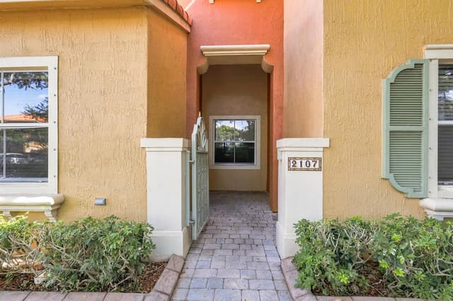 2107 Anchor Court, Fort Lauderdale FL 33312 - Fort Lauderdale, FL - Photo 3