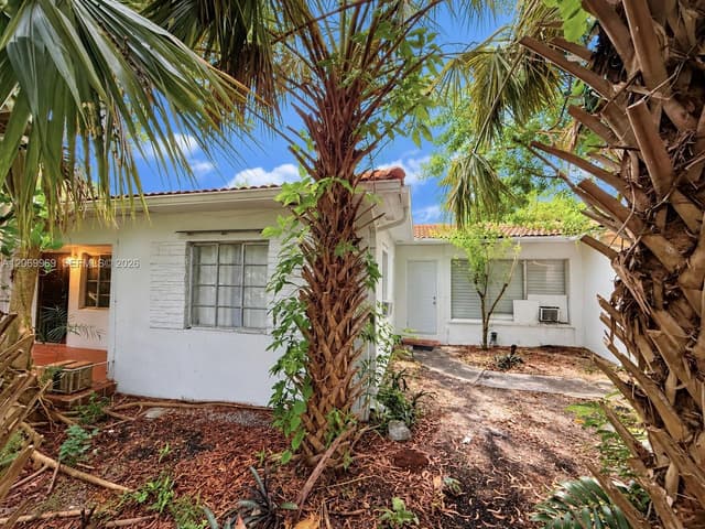 1120 NE 115th St, Biscayne Park FL 33161 - Biscayne Park, FL - Photo 4