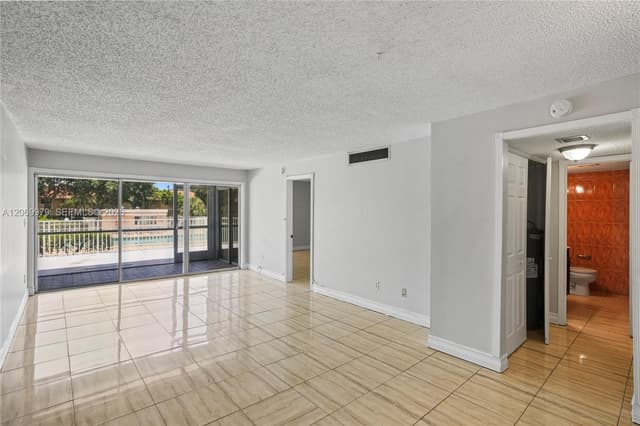 661 N University Dr # 103, Pembroke Pines FL 33024 - Pembroke Pines, FL - Photo 6