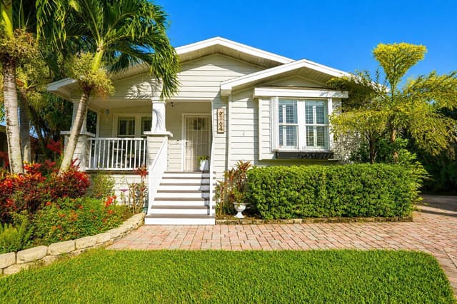 6164 N Ironwood Lane, Atlantis FL 33462 - Atlantis, FL - Photo 2