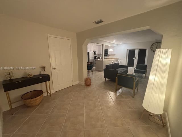 1931 Mayo St, Hollywood FL 33020 - Hollywood, FL - Photo 2