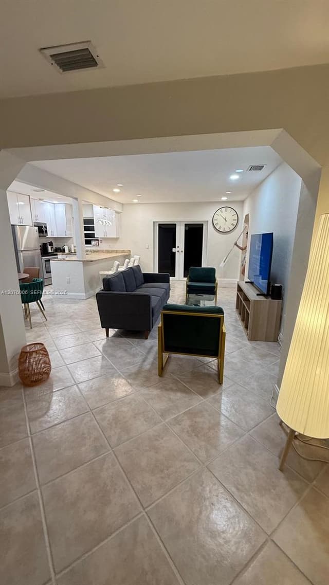1931 Mayo St, Hollywood FL 33020 - Hollywood, FL - Photo 3