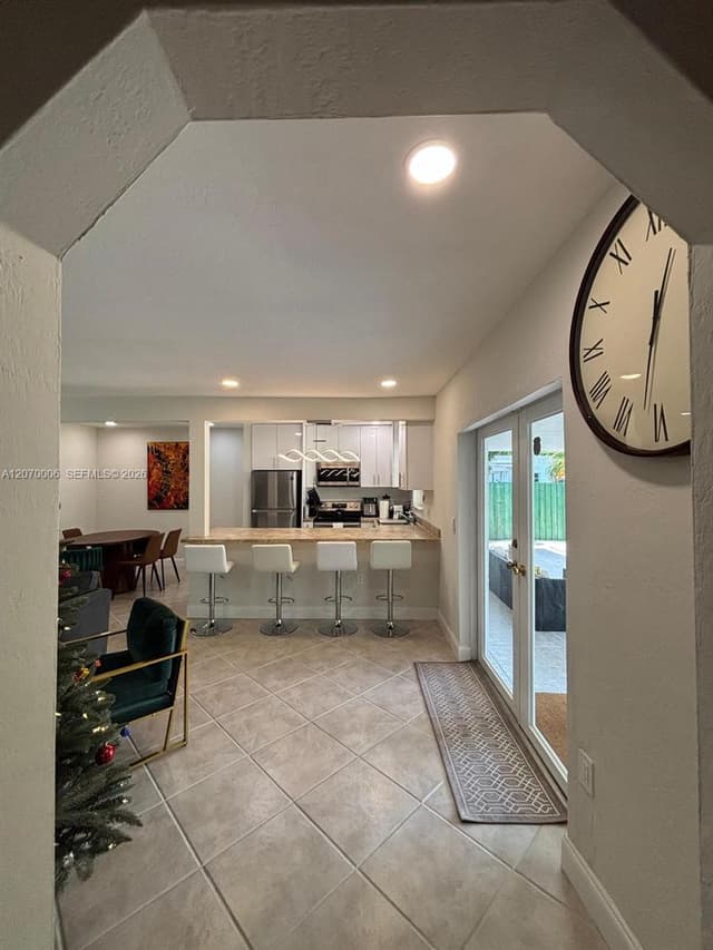 1931 Mayo St, Hollywood FL 33020 - Hollywood, FL - Photo 4