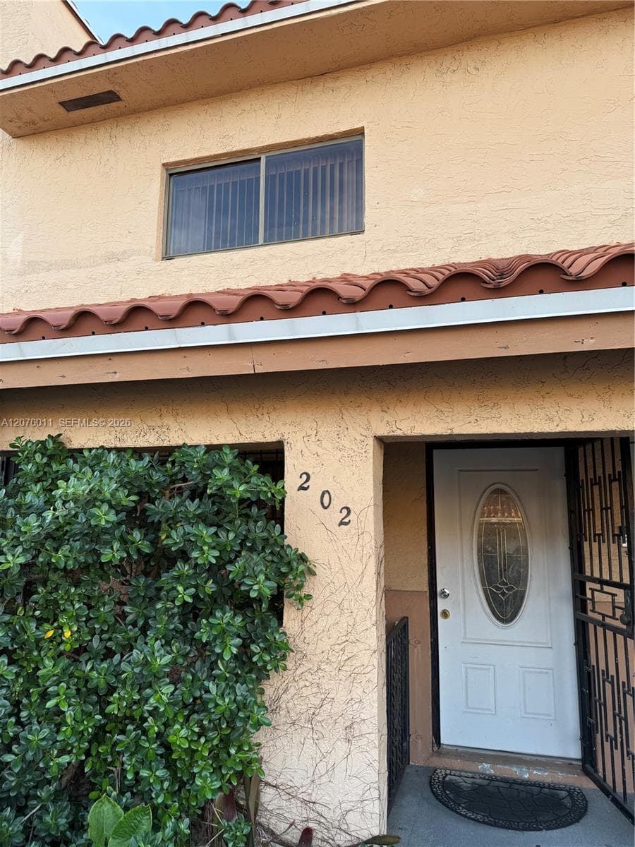 7772 W 29th Way # 202, Hialeah FL 33018 - Hialeah, FL - Photo 1