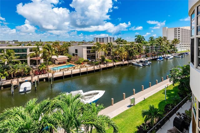 3051 NE 48th St # 406, Fort Lauderdale FL 33308 - Fort Lauderdale, FL - Photo 3