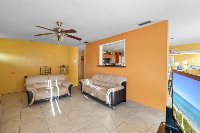 4786 Pine Cone Lane, West Palm Beach FL 33417 - West Palm Beach, FL - Photo 7