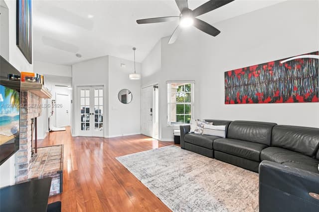 10852 Cypress Glen Dr, Coral Springs FL 33071 - Coral Springs, FL - Photo 6