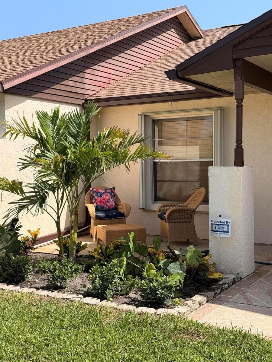 8499 Lakepoint Court, Lake Worth FL 33467