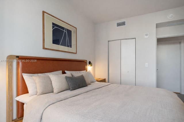 11 NE 6th # 1210, Miami FL 33132 - Miami, FL - Photo 2