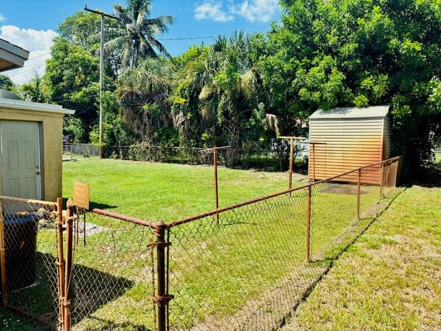 1321 NW 32nd Avenue, Lauderhill FL 33311 - Lauderhill, FL - Photo 4