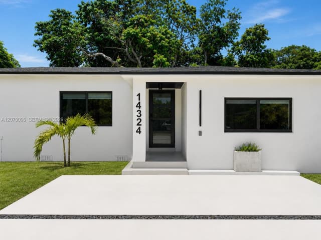 14324 Garden Dr, Miami FL 33168 - Miami, FL - Photo 2