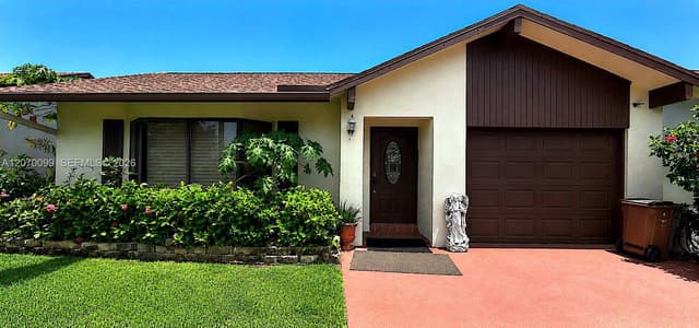 1534 SW 22nd Way, Deerfield Beach FL 33442 - Deerfield Beach, FL - Photo 2
