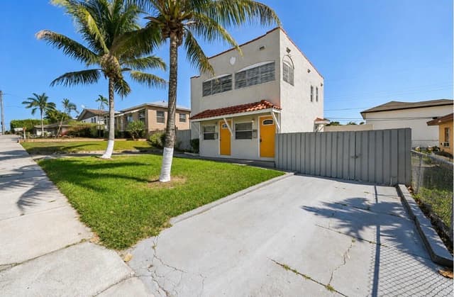 924 MCINTOSH Street, West Palm Beach FL 33405 - West Palm Beach, FL - Photo 2