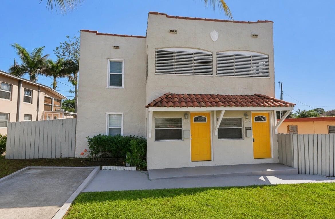 924 MCINTOSH Street, West Palm Beach FL 33405 - West Palm Beach, FL - Photo 1