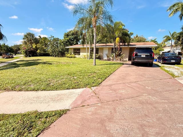 502 Ibis Dr, Delray Beach FL 33444 - Delray Beach, FL - Photo 2