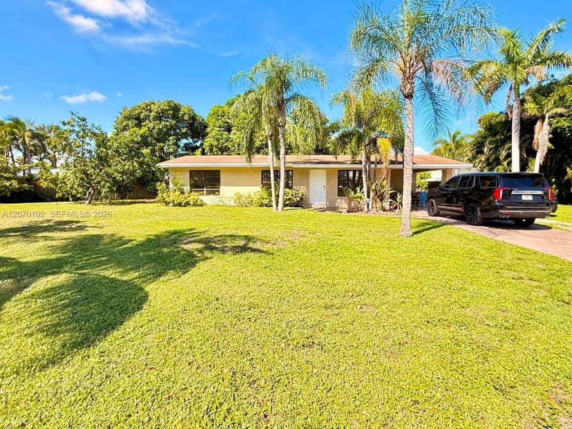 502 Ibis Dr, Delray Beach FL 33444