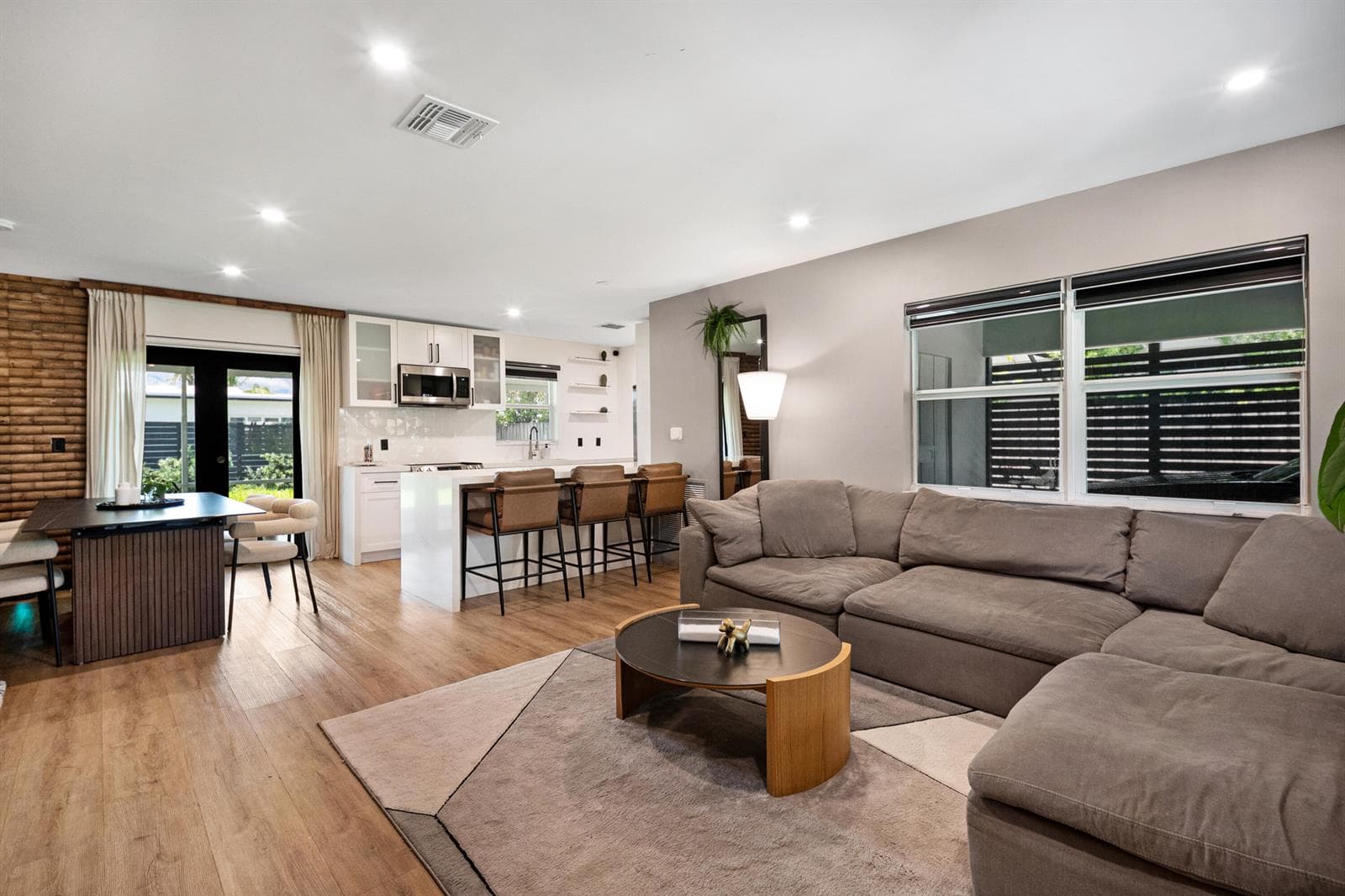 508 NE 28th Drive, Wilton Manors FL 33334 - Wilton Manors, FL - Photo 1