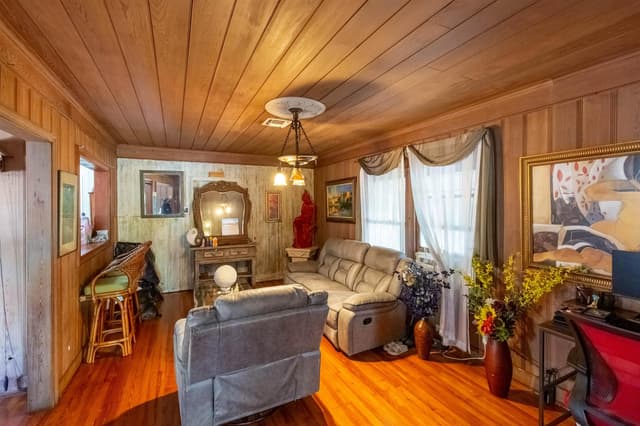 1016 N E Street, FL 33460 - Photo 4