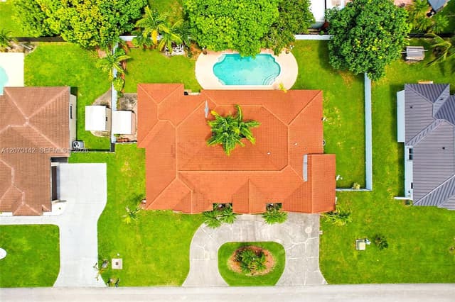 15735 SW 153rd Ave, Miami FL 33187 - Miami, FL - Photo 2