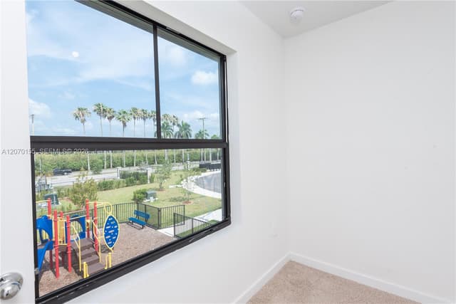 302 NE 1st Dr # 302, Florida City FL 33034 - Florida City, FL - Photo 6