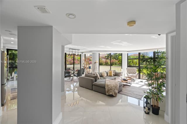1000 W Island Blvd # 202, Aventura FL 33160 - Aventura, FL - Photo 4