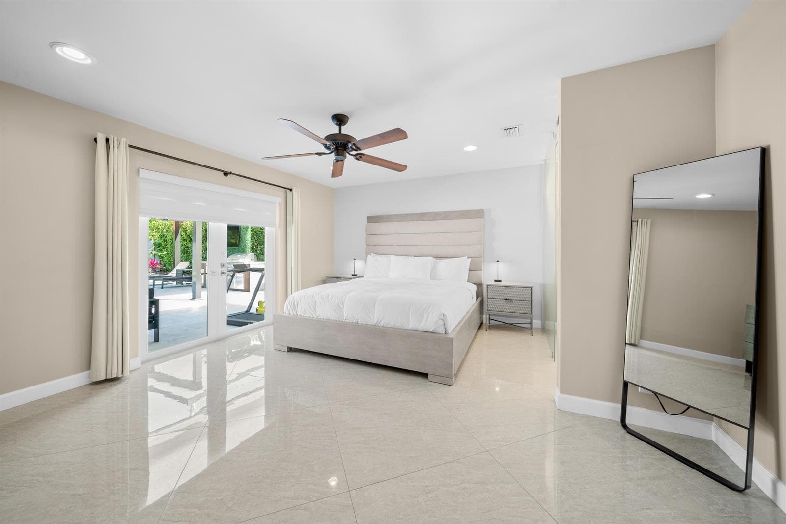 1 Tam O Shanter Lane, Boca Raton FL 33431 - Boca Raton, FL - Photo 1