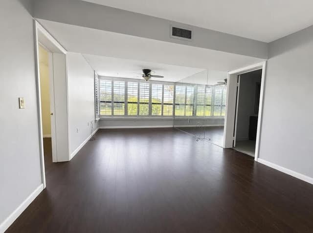 3540 WHITEHALL Drive # 105, West Palm Beach FL 33401 - West Palm Beach, FL - Photo 4