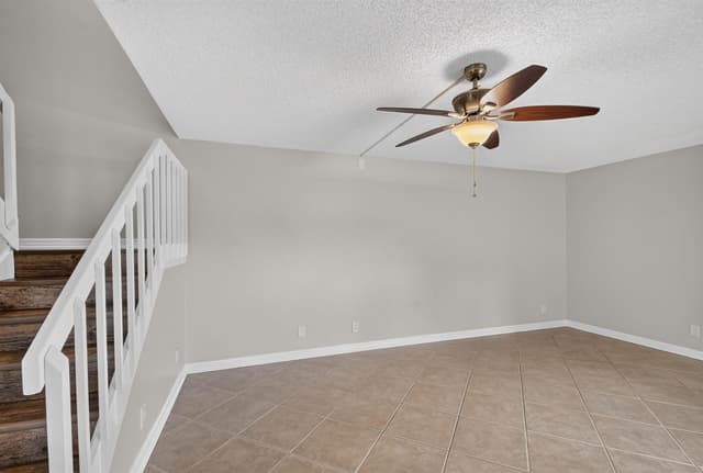 744 SPRINGDALE Circle, Palm Springs FL 33461 - Palm Springs, FL - Photo 6