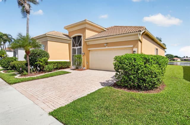 7276 DEMEDICI Circle, Delray Beach FL 33446 - Delray Beach, FL - Photo 2