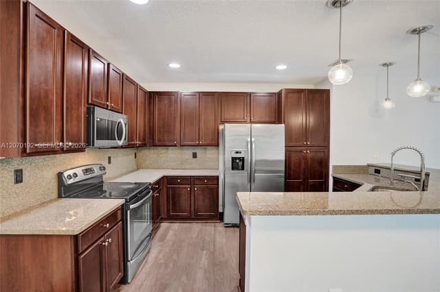 6079 Grand Cypress Cir W, Coconut Creek FL 33073 - Coconut Creek, FL - Photo 2