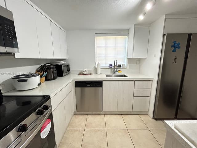 8500 SW 109th Ave # 220, Miami FL 33173 - Miami, FL - Photo 6