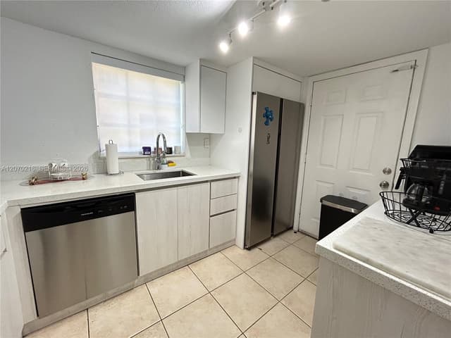 8500 SW 109th Ave # 220, Miami FL 33173 - Miami, FL - Photo 7