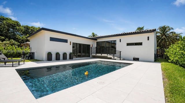 2155 SW 25th Ter, Miami FL 33133 - Miami, FL - Photo 2
