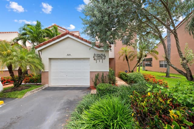 8211 NW 70th Street, Tamarac FL 33321 - Tamarac, FL - Photo 2