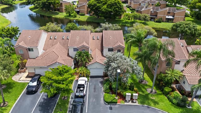 8211 NW 70th Street, Tamarac FL 33321 - Tamarac, FL - Photo 5
