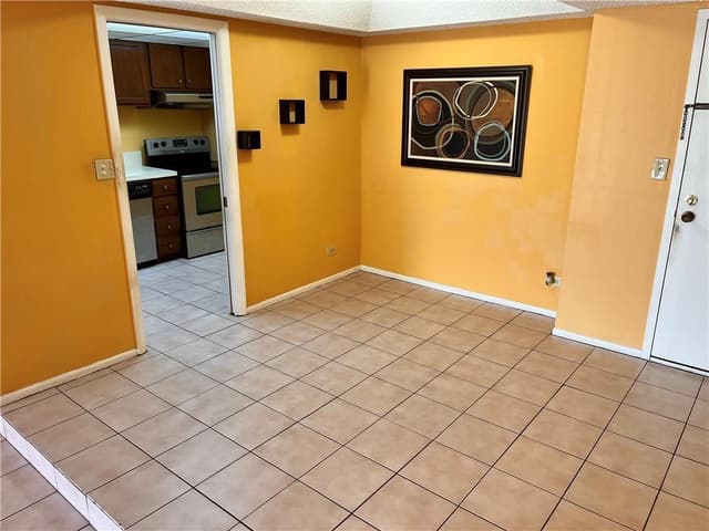 3690 Inverrary Drive # 2c, Lauderhill FL 33319 - Lauderhill, FL - Photo 6