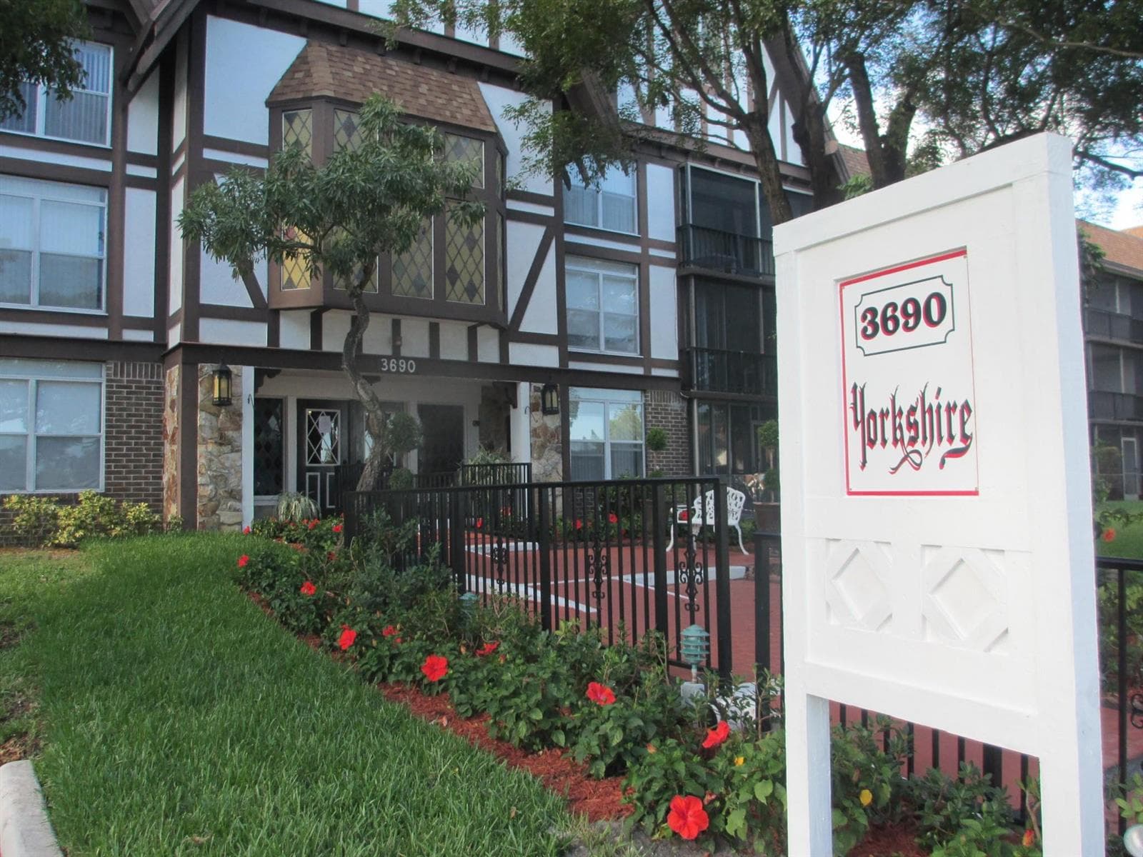 3690 Inverrary Drive # 2c, Lauderhill FL 33319 - Lauderhill, FL - Photo 1
