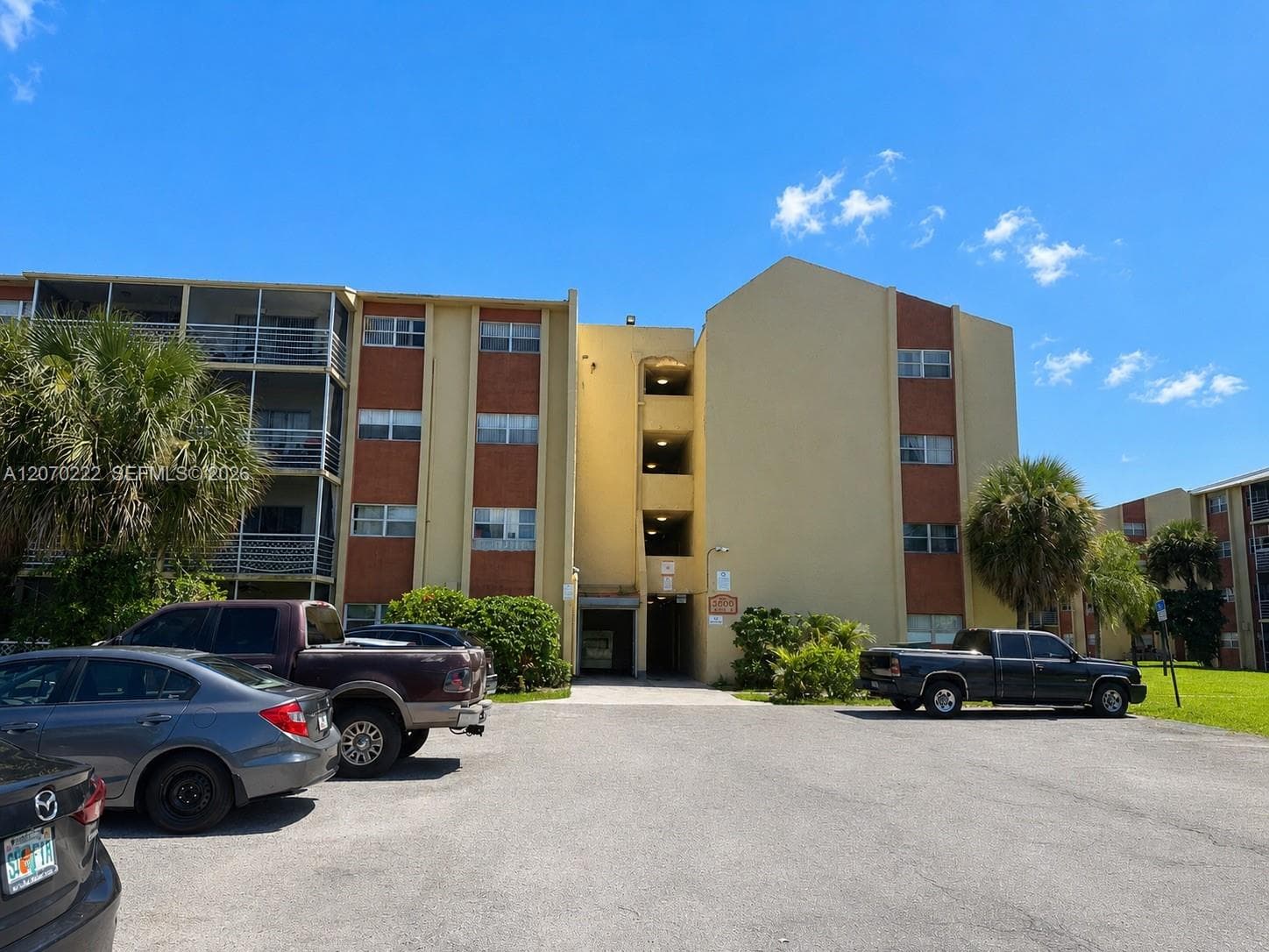 3600 NW 21st St # 313, Lauderdale Lakes FL 33311 - Lauderdale Lakes, FL - Photo 1