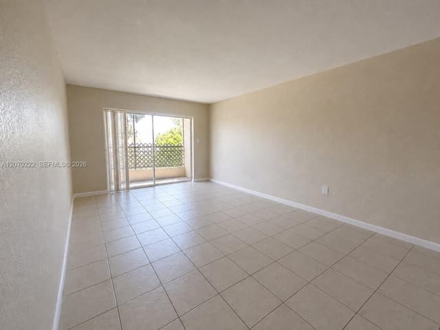 3600 NW 21st St # 313, Lauderdale Lakes FL 33311 - Lauderdale Lakes, FL - Photo 4