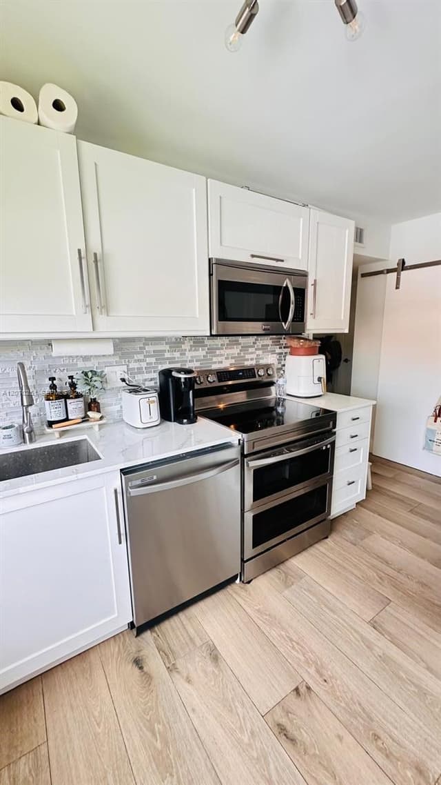 223 Lakeview Dr # 204, Weston FL 33326 - Weston, FL - Photo 6