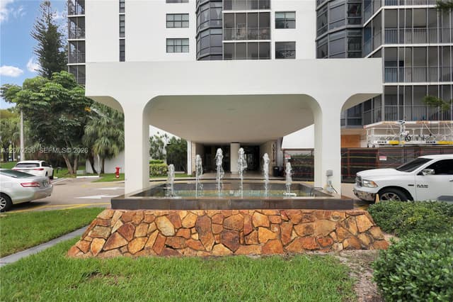 20100 W Country Club Dr # 403, Aventura FL 33180 - Aventura, FL - Photo 3