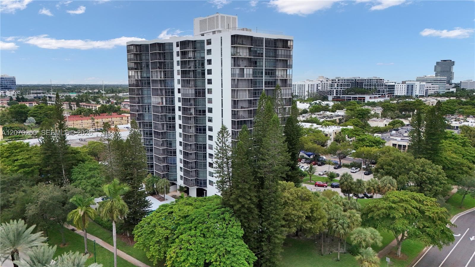 20100 W Country Club Dr # 403, Aventura FL 33180 - Aventura, FL - Photo 1