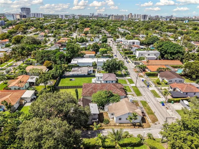 2100 SW 25th St, Miami FL 33133 - Miami, FL - Photo 6