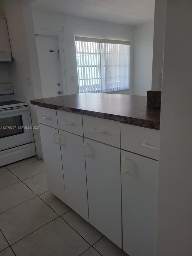 7620 Carlyle Ave # 604, Miami Beach FL 33141 - Miami Beach, FL - Photo 3