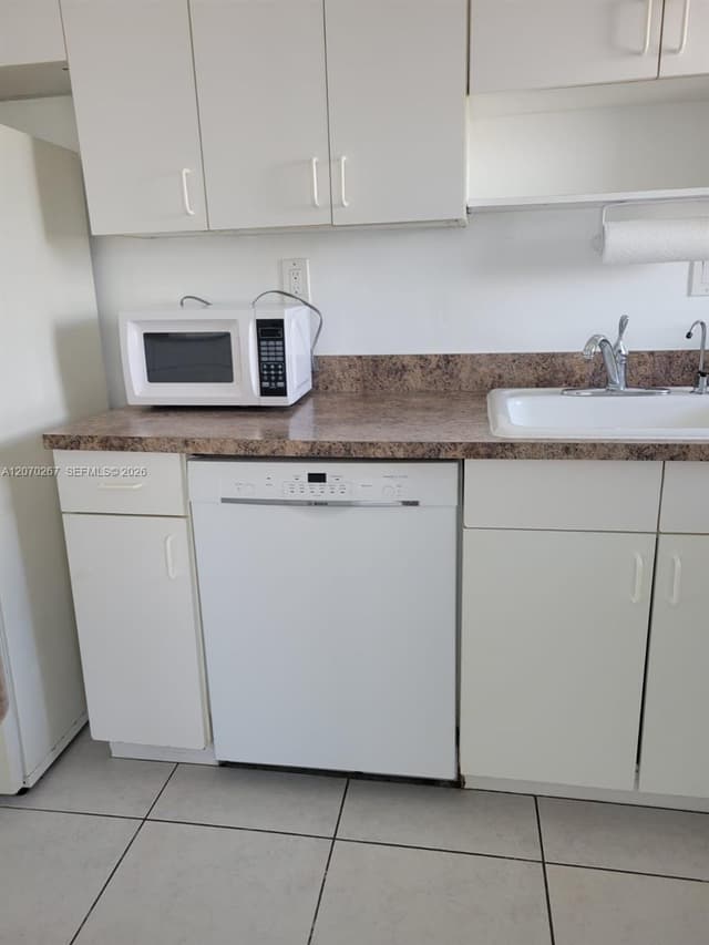 7620 Carlyle Ave # 604, Miami Beach FL 33141 - Miami Beach, FL - Photo 5