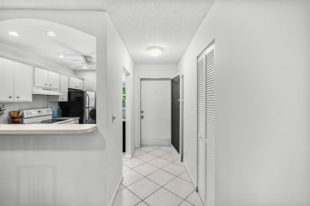 207 Tropic Isle Drive # 208, Delray Beach FL 33483 - Delray Beach, FL - Photo 4