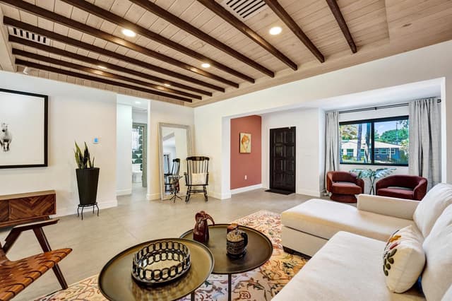 1424 NE 16TH Avenue, Fort Lauderdale FL 33304 - Fort Lauderdale, FL - Photo 2