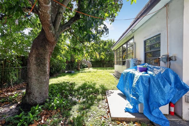 5845 ARTHUR Street, Hollywood FL 33021 - Hollywood, FL - Photo 4