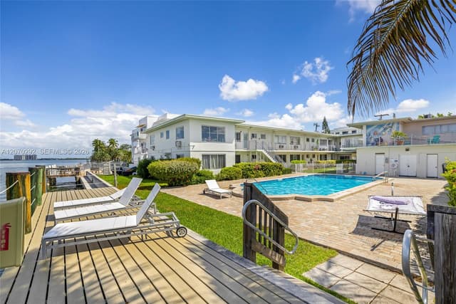 2250 Bay Dr # 7, Miami Beach FL 33141 - Miami Beach, FL - Photo 3