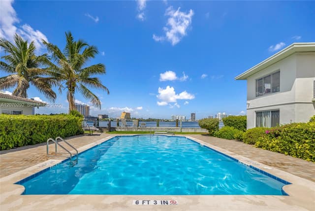2250 Bay Dr # 7, Miami Beach FL 33141 - Miami Beach, FL - Photo 4
